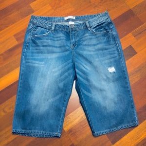 Women’s size 15/16 Bermuda shorts